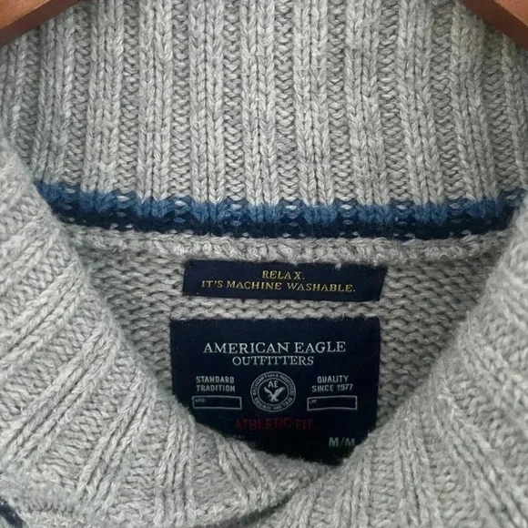 ❤️HOST PICK❤️ American Eagle Outfitters men’s sweater - Picture 2 of 5